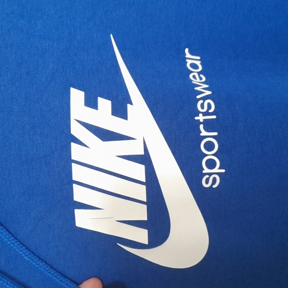 Nike Hoodie - Picture 2 of 7